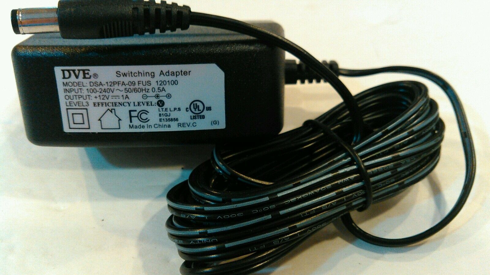 NEW DVE DSA-12PFA-09 FUS 120100 12V 1A Switching Power Adapter Supply Ac Plug